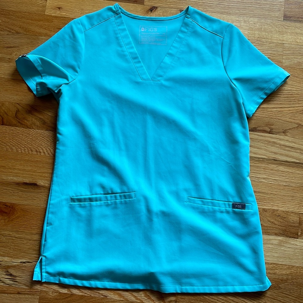 Fresh aqua figs xs top